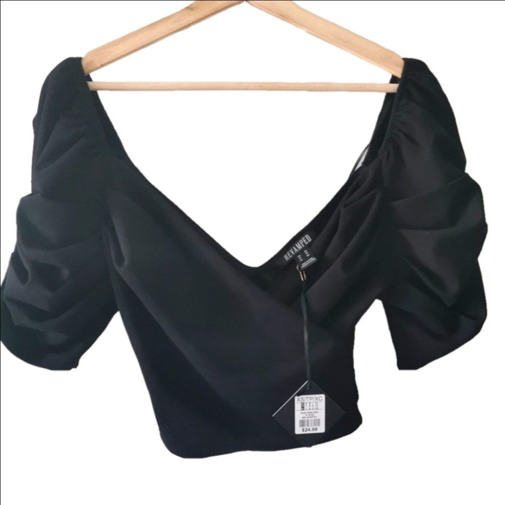 Revamped black v crop top with poof 3/4 sleeves. NWT